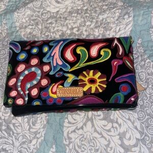 Consuela Wallet & Comes with crossbody strap